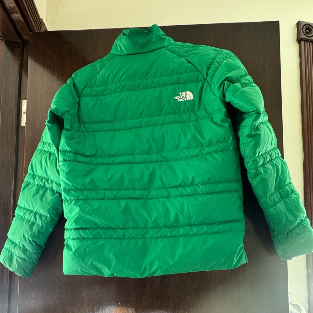Green North Face winter coat. Size boy’s large - Picture 2 of 4